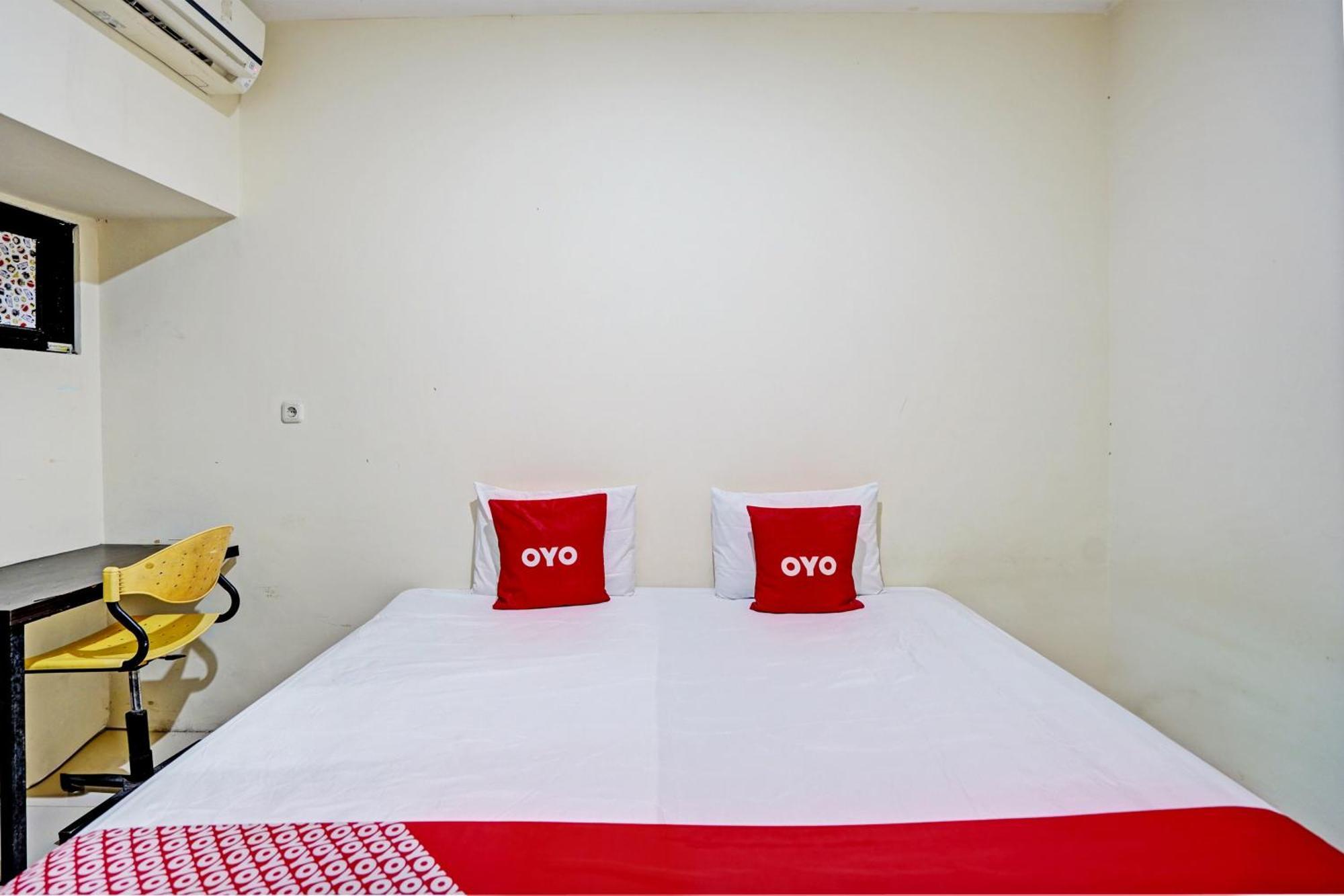 Hotel Oyo 93112 Garden 3 Merlion Surabaya